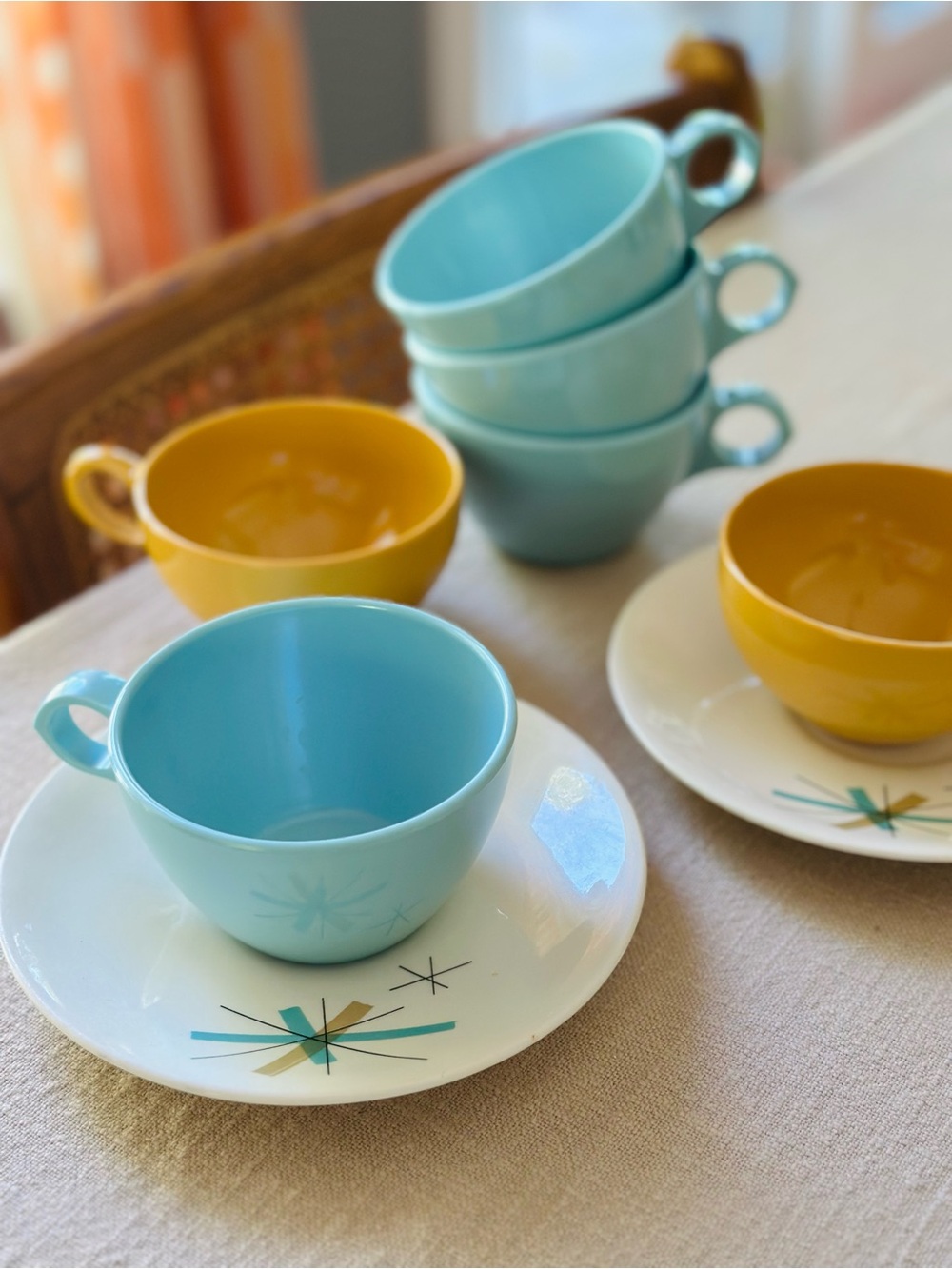 Vintage atomic midcentury tea cups and saucers